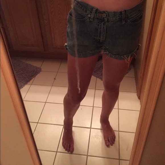 Low rise, vintage jean shorts -GAP - Picture 3 of 3