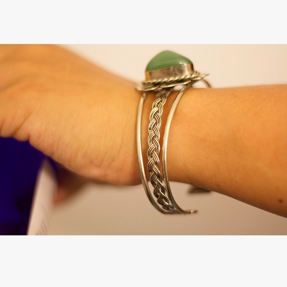 Emerald Semi Precious Stone Bangle - Picture 2 of 3