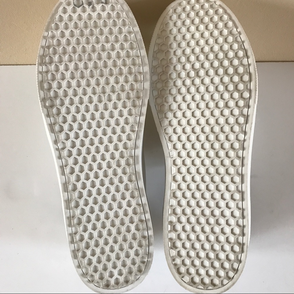 🎉 SOLD 🎉 NEW SAM EDELMAN LEYA POM SNEAKERS - Picture 8 of 8