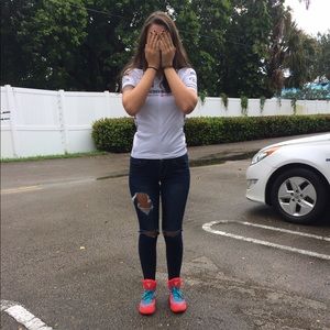 Meet your Posher, Lara