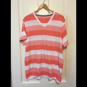 Men's Old Navy V-Neck Tee Size L Like New