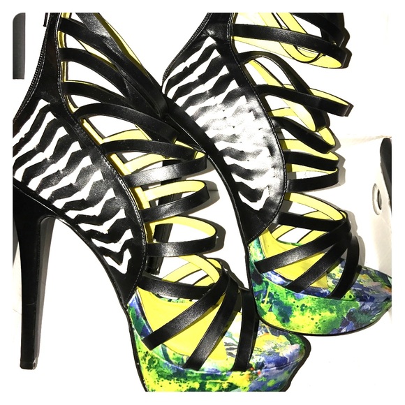 Heels - Picture 2 of 2