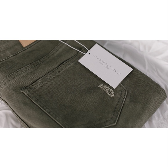 SoldOut11thStreet - Picture 7 of 8