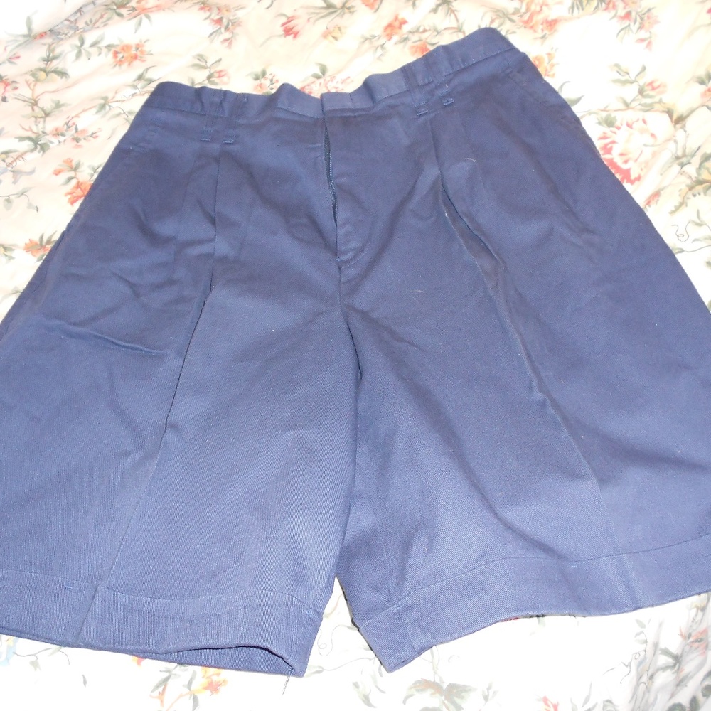 CHIC 100% COTTON SHORTS WITH CUFF, INSEAM 9 1/2"