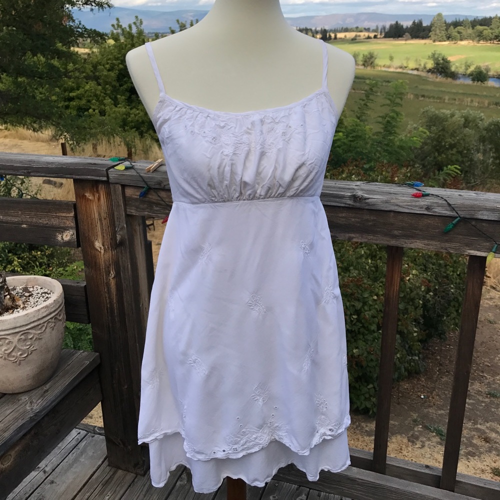 BEAUTIFUL DRESS FROM BALI w/Intricate Embroidery!