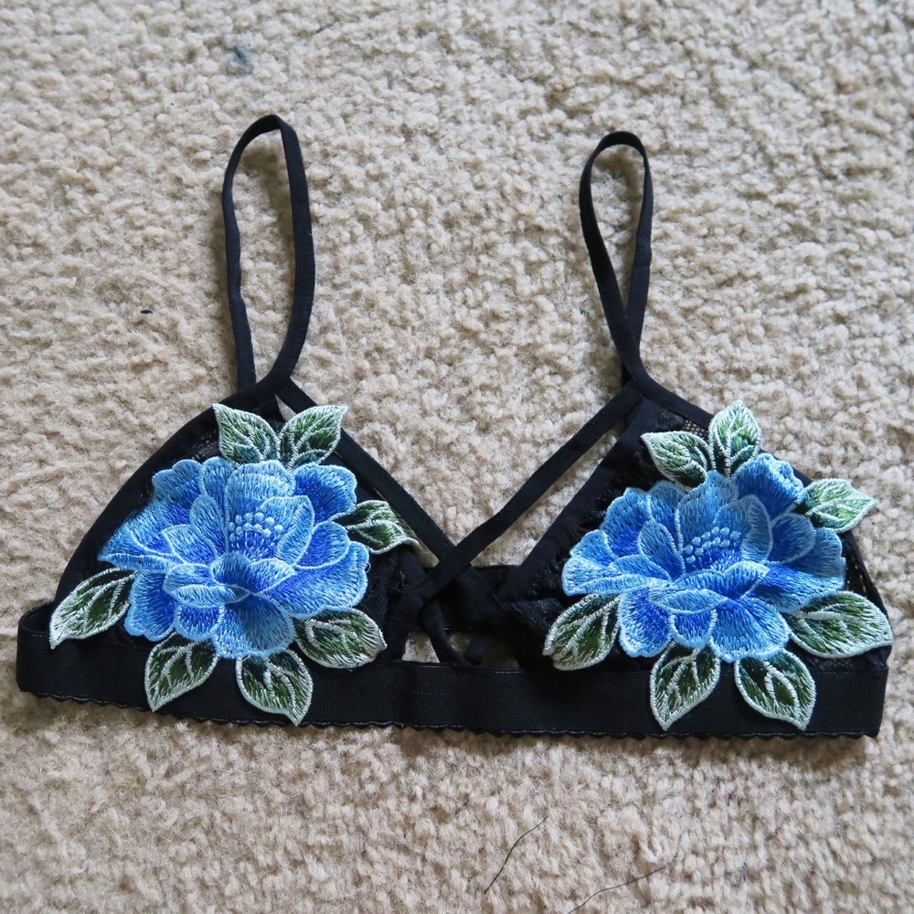 Blue Floral Lace Bralette - Picture 3 of 4