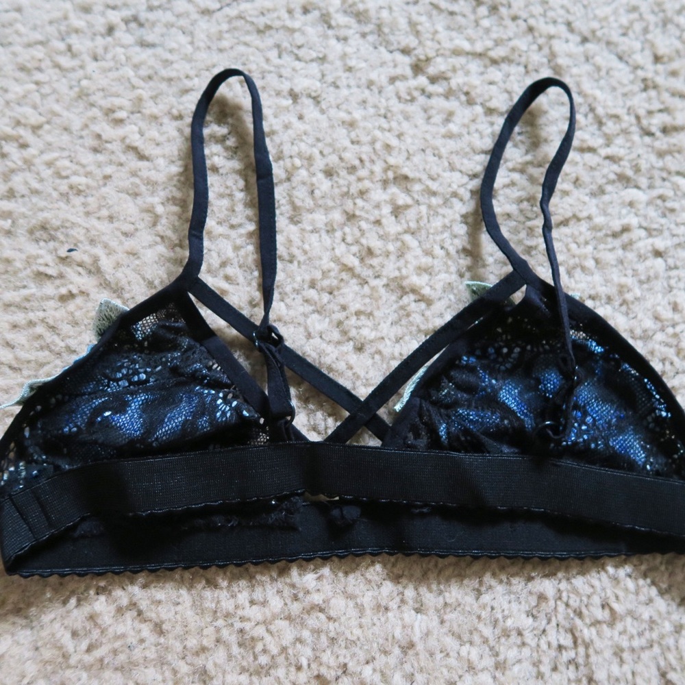 Blue Floral Lace Bralette - Picture 4 of 4