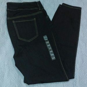 NWT Torrid dark wash jeggings size 16