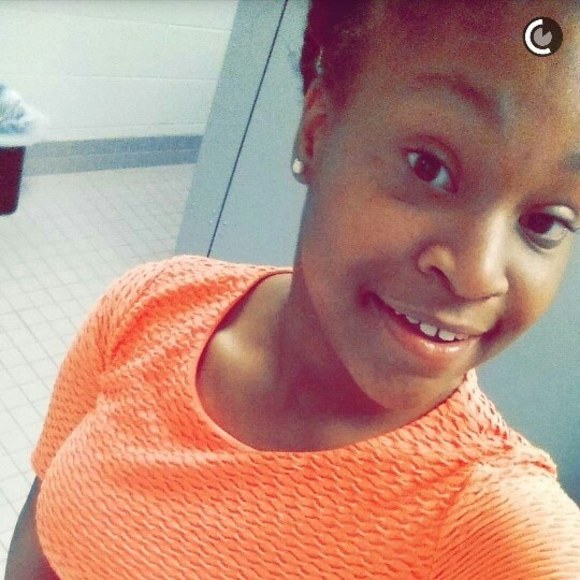 Meet your Posher, Cathia - Picture 1 of 1