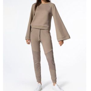 BRAND NEW Carbon38 Runway Collection outifit