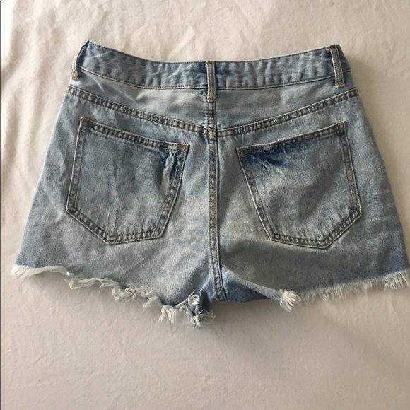 Denim semi high waisted shorts - Picture 2 of 4