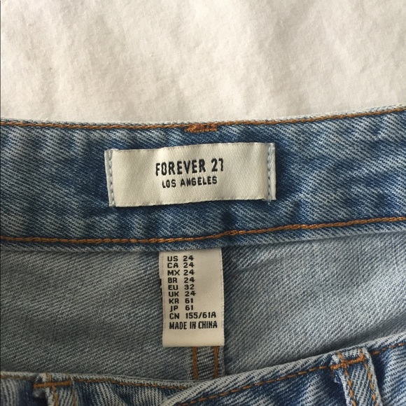 Denim semi high waisted shorts - Picture 3 of 4