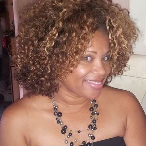 Meet your Posher, Toni