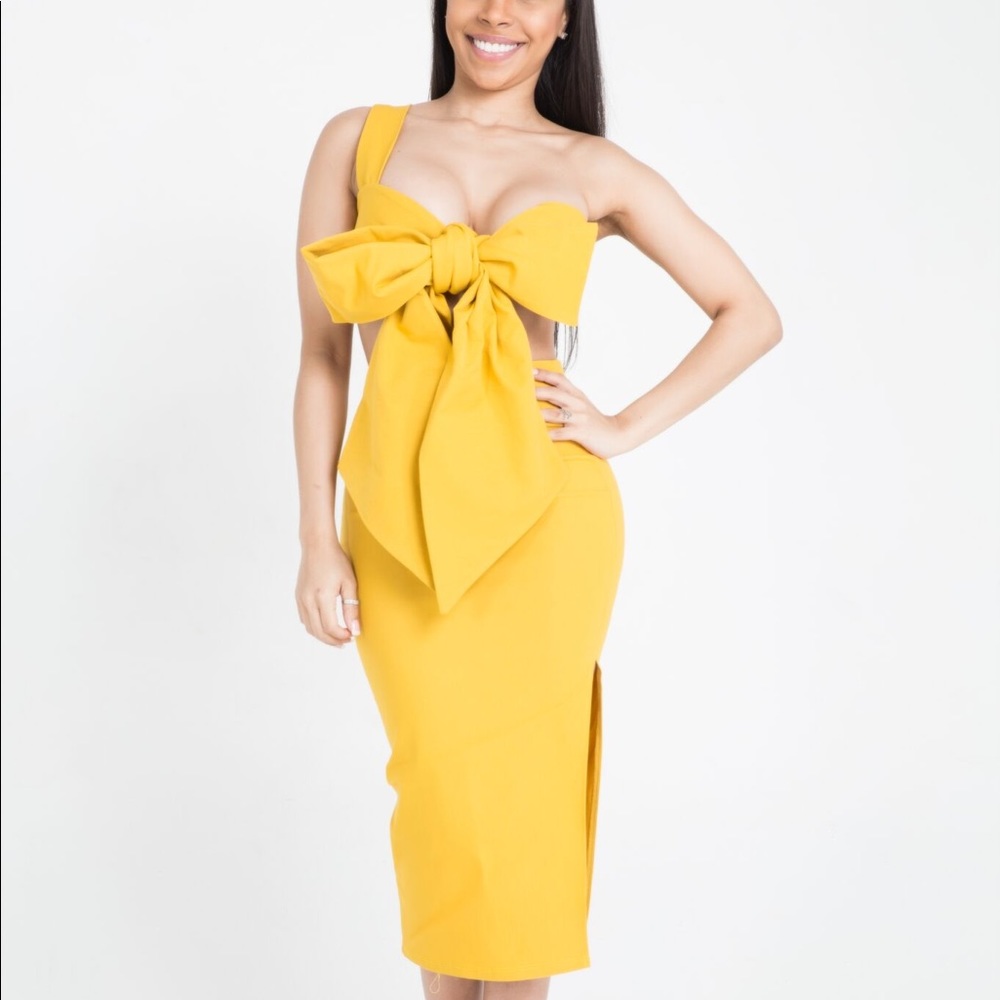 Yellow bow set - Picture 5 of 6