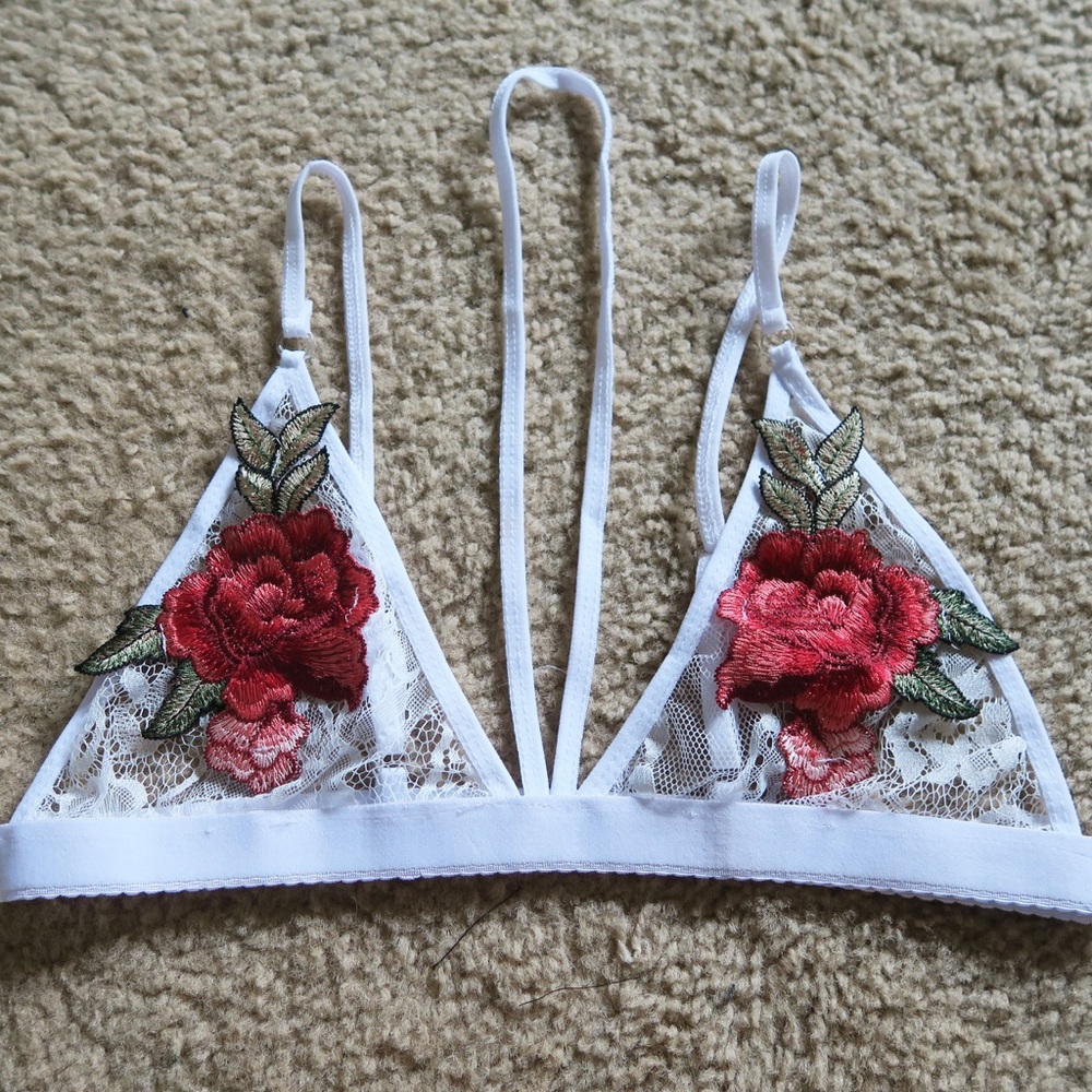Rose Bralette in White - Picture 2 of 3