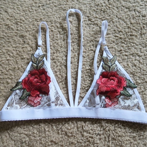 Rose Bralette in White - Picture 2 of 3