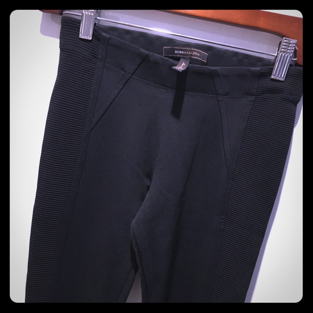 BCBGMaxAzria Black Textured Leggings // NWOT / XS