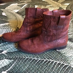 FRYE size 11 women's Anna Shortie boots FRYE size 11 women's Anna Shortie boots