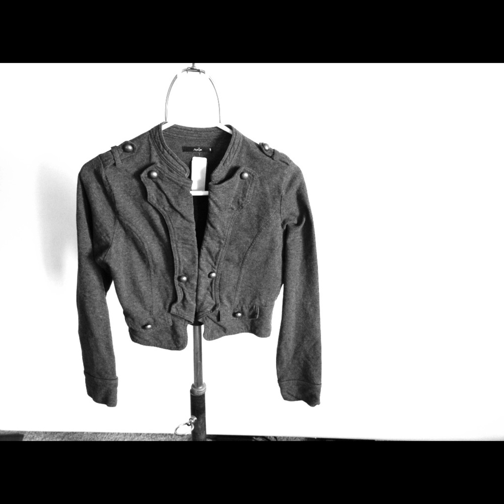 Petite Young Ladies L Suite Jacket Gry. long arms