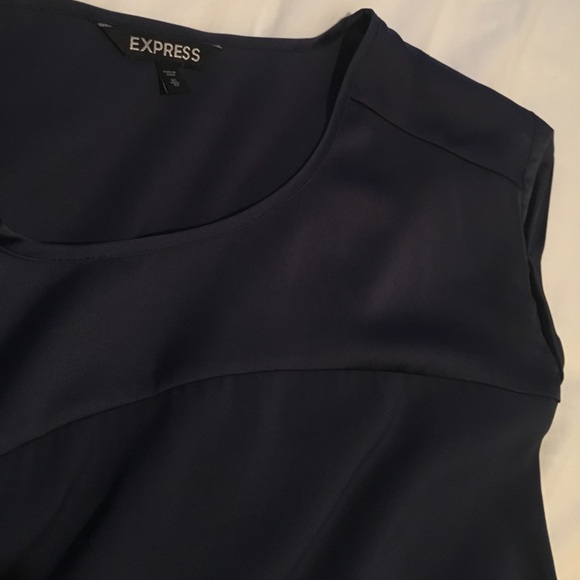 Top - Picture 2 of 2