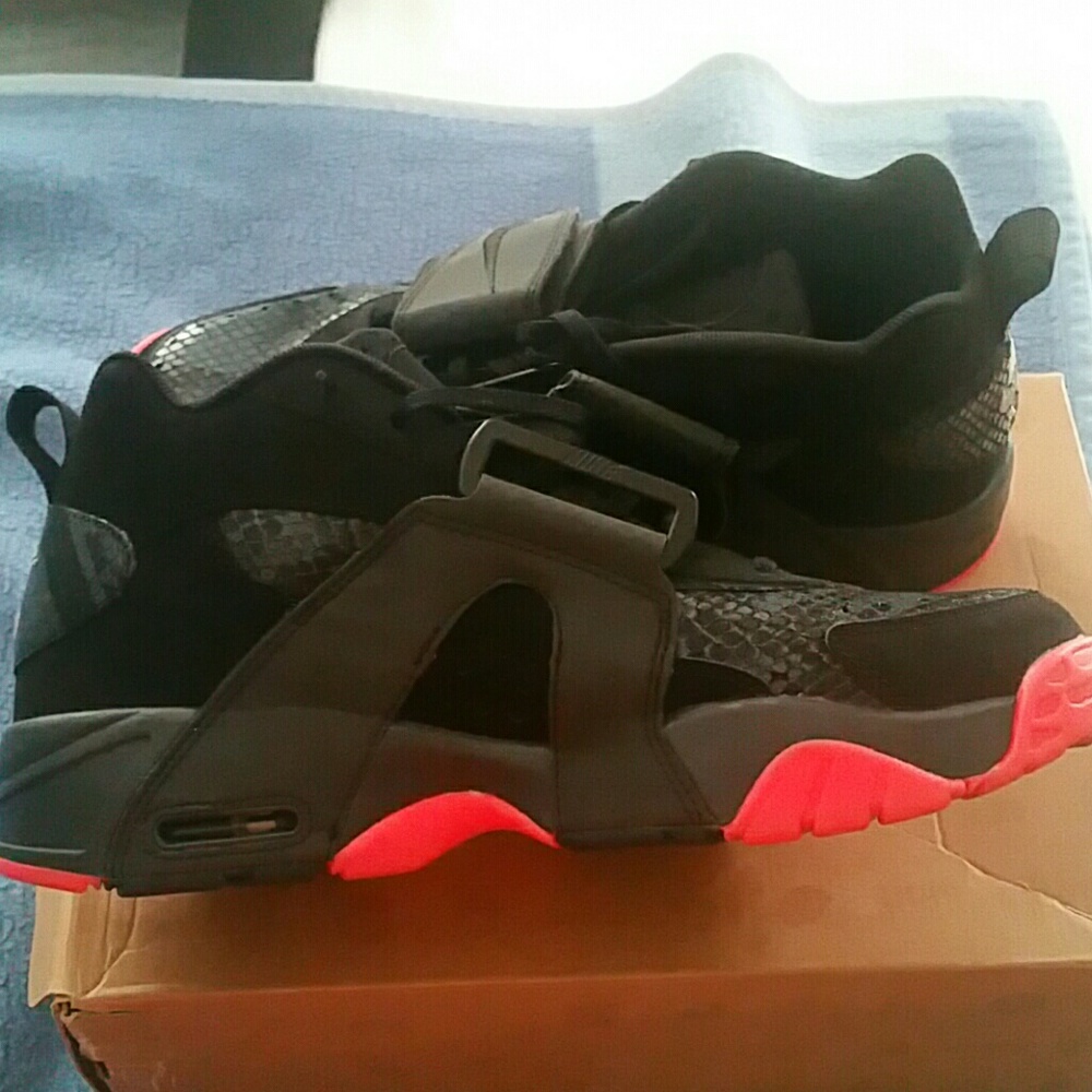 NIKE AIR VEER