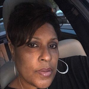 Meet your Posher, Gloria