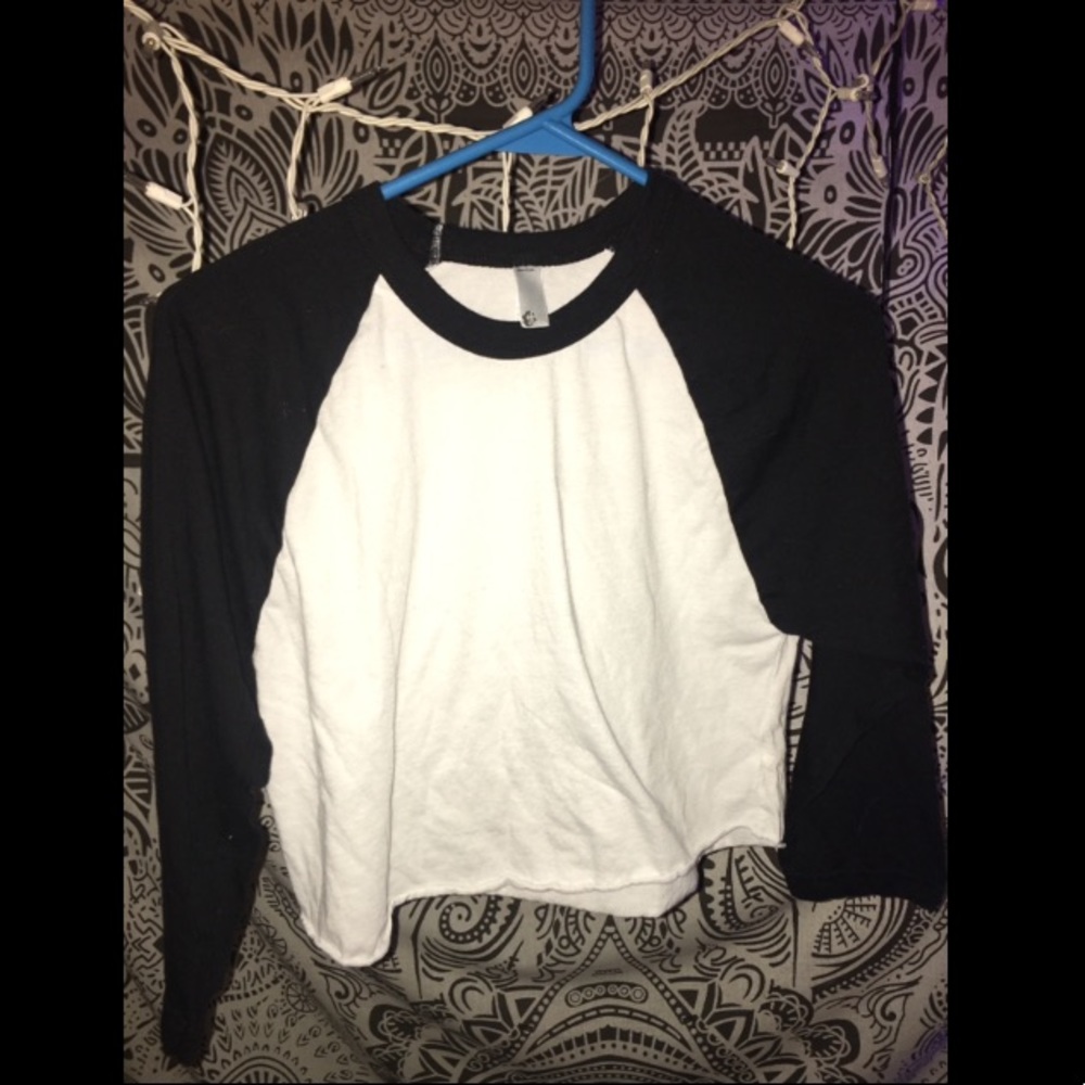 Long sleeve black and white baseball tee