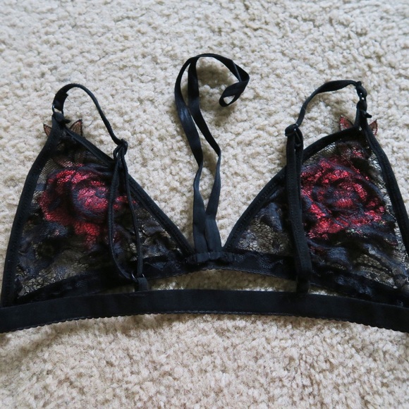 Rose Bralette in Black - Picture 3 of 3