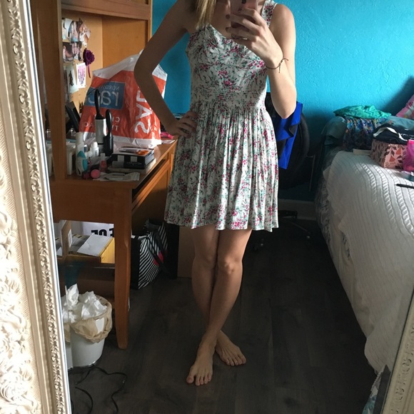 Floral Lauren Conrad Dress • Size 6 - Picture 2 of 8