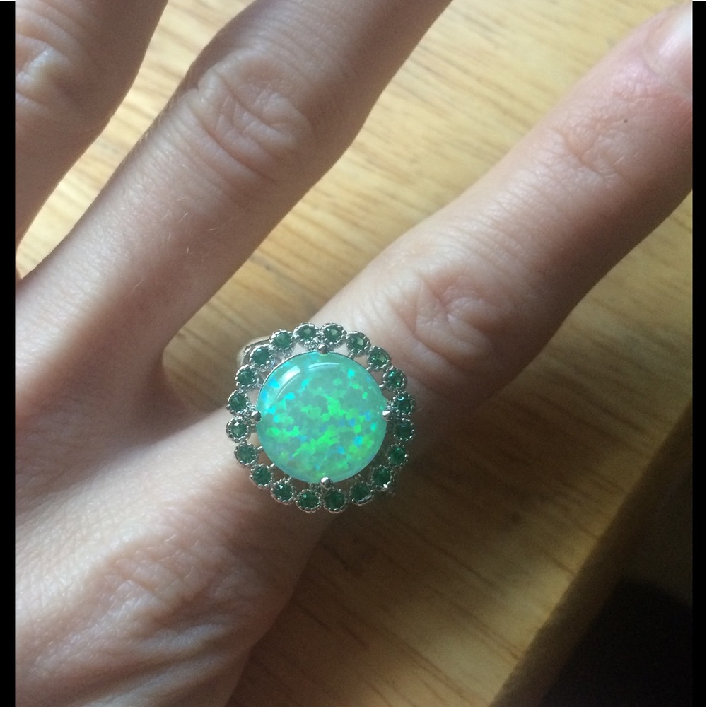 SALE 🔥🛍Green Fire Opal Silver Statement Ring