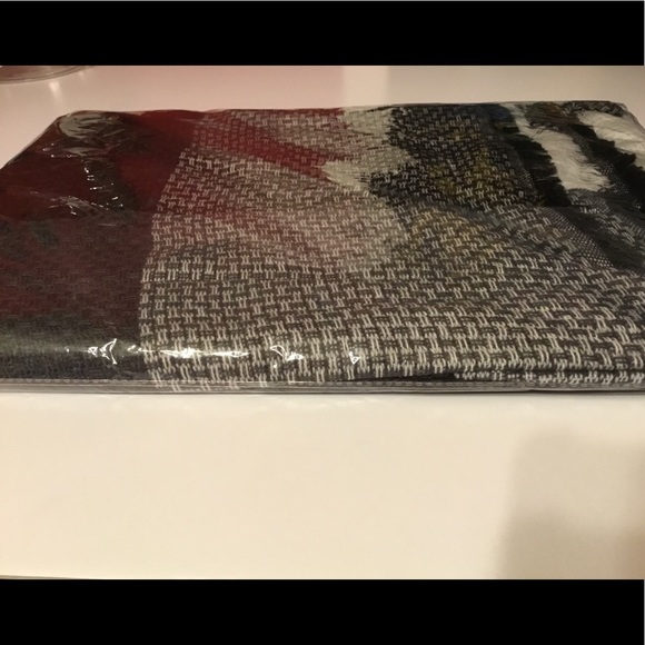 ✨Last One✨Mad For Plaid Blanket Scarf - Picture 2 of 3