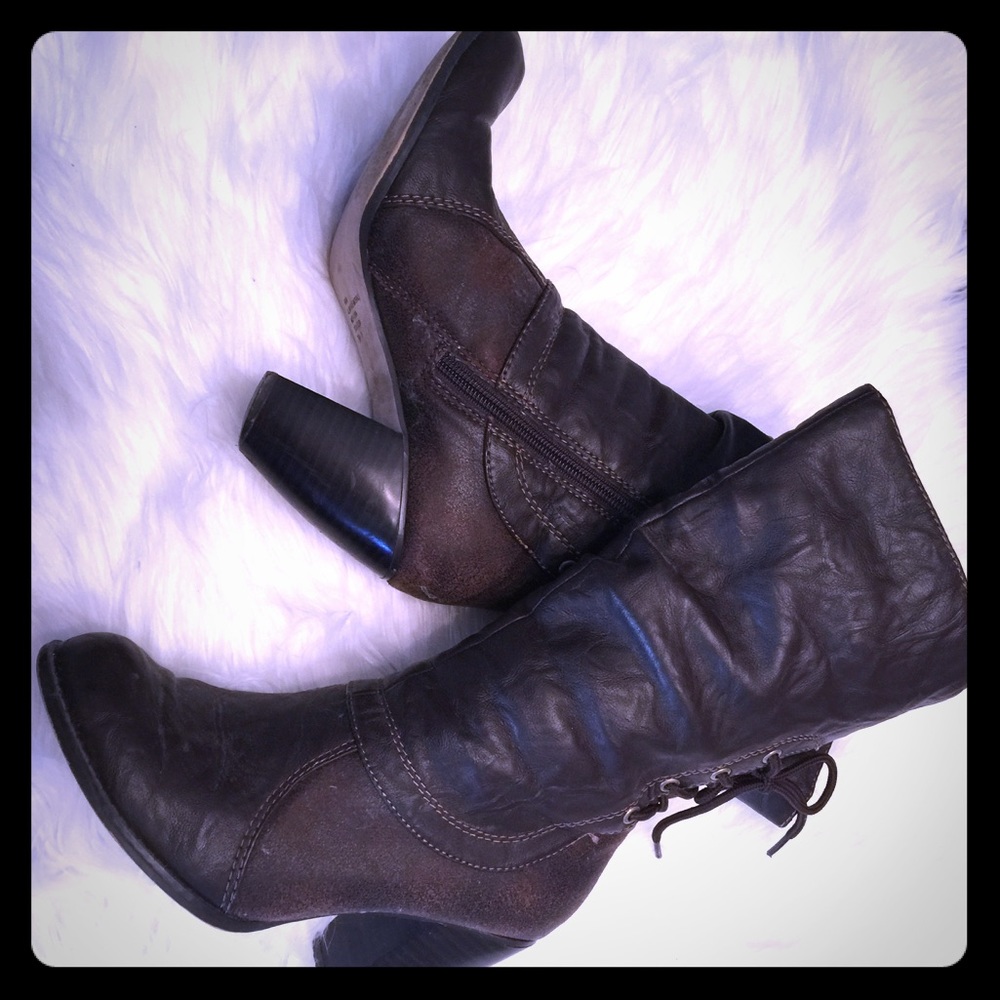 Calf high brown leather boots block heel
