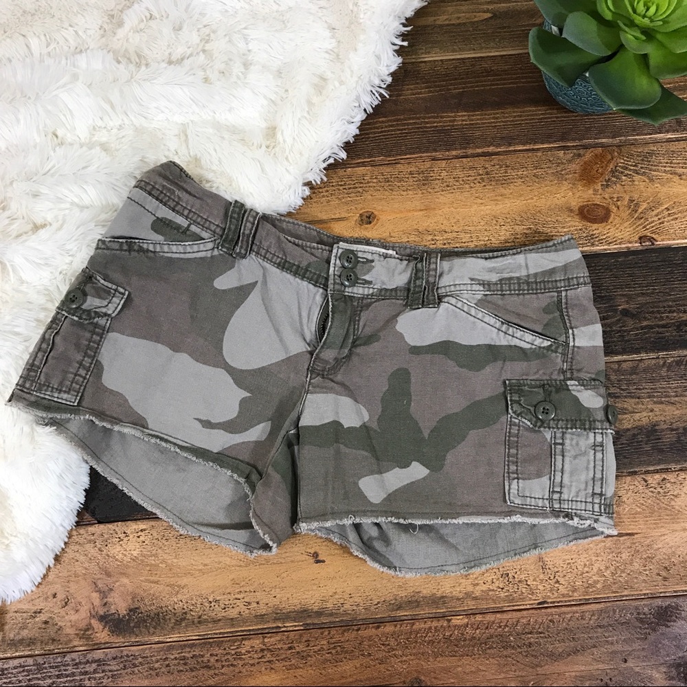 ‼️ American Eagle Camo Shorts Sz 00