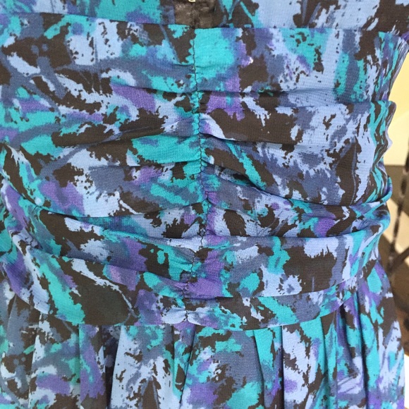 By Corpus dress size 4. - Picture 3 of 6