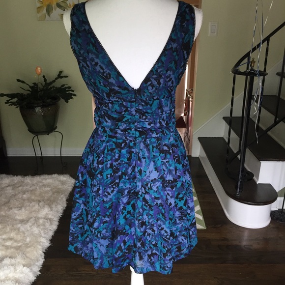 By Corpus dress size 4. - Picture 4 of 6