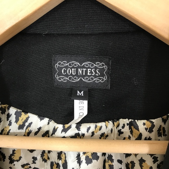 Black Blazer with Cheetah lining - Picture 3 of 3