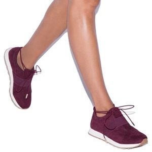 NWT ShoeDazzle Sneakers