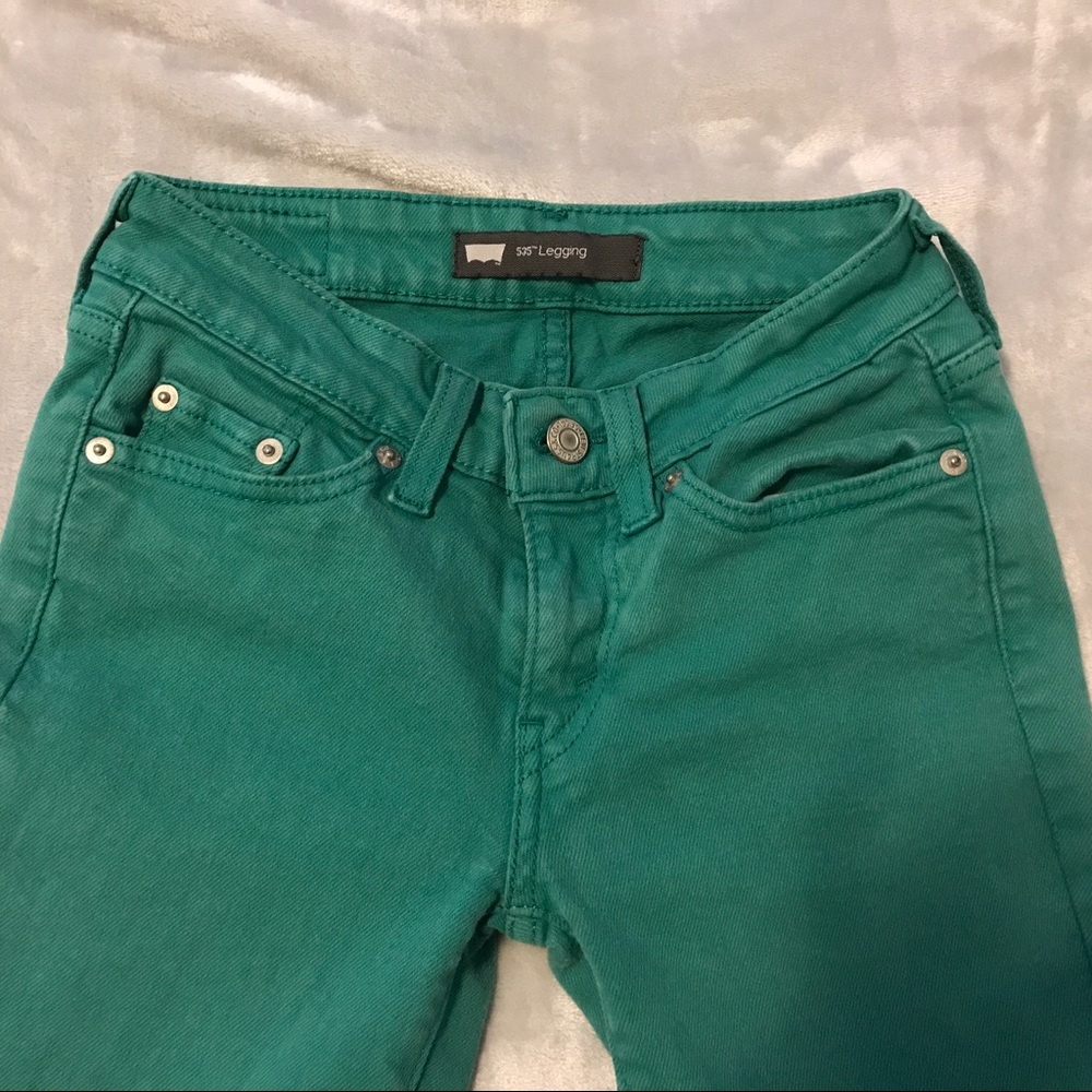 Size 0 Levi Skinny Jeans