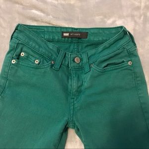 Size 0 Levi Skinny Jeans