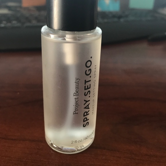 Project Beauty Spray Set Go Setting Spray - Picture 2 of 3