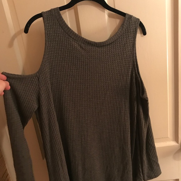 Gray sweater - Picture 2 of 2