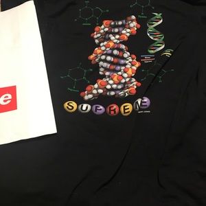 Supreme DNA Tee