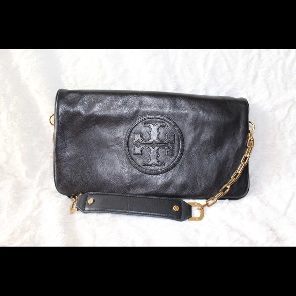 Black leather Tory Burch Bombe Reva clutch