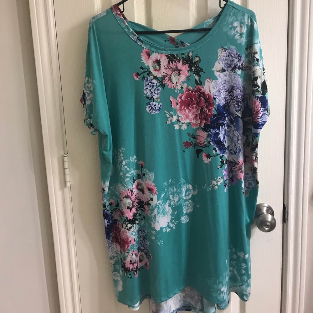 TUNIC TOP + NWOT
