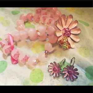 Juicy bracelet and earring set Juicy bracelet and earring set