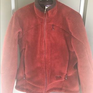 Thick Patagonia R2 Fleece - keeps you warm ☀️