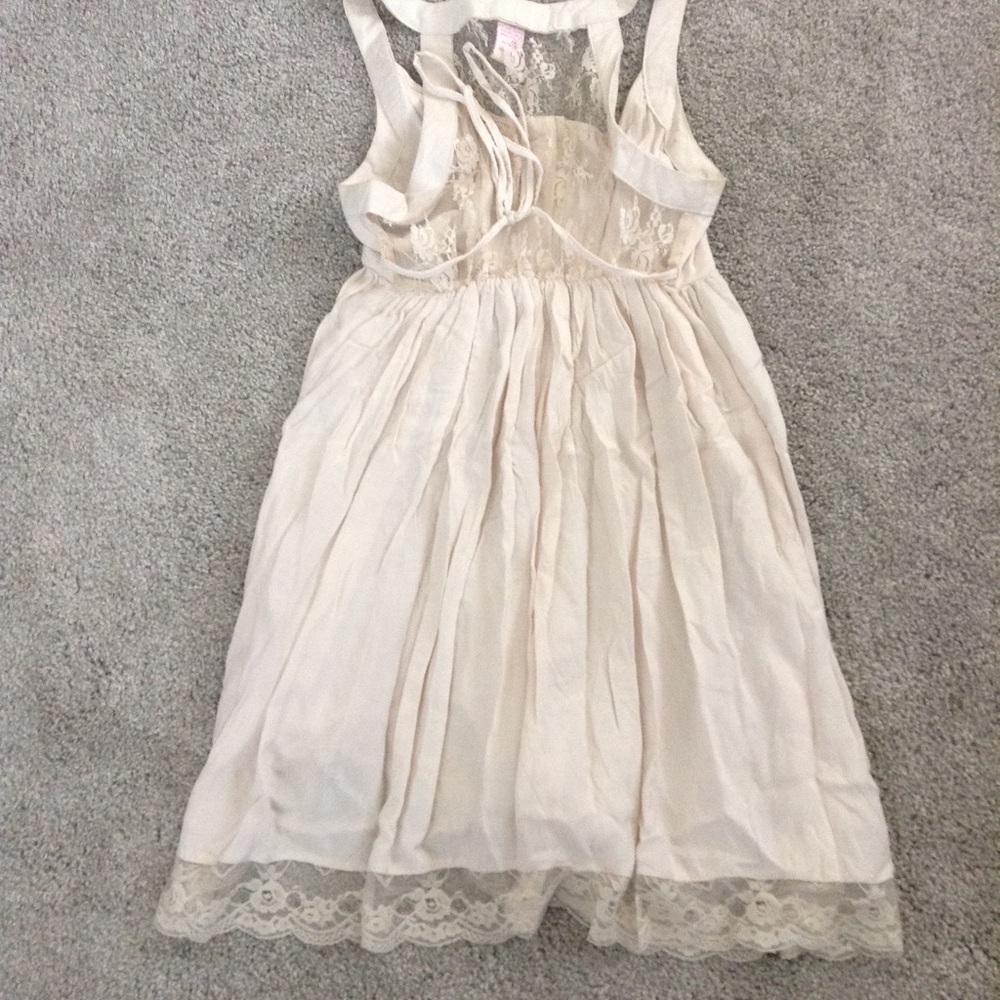 Off white color dress size small