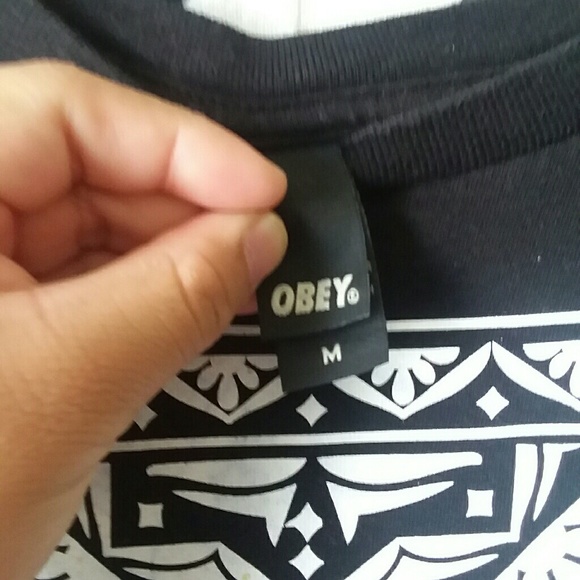 Obey t-shirt - Picture 3 of 4