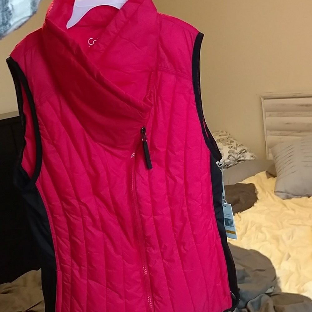 NWT Calvin Klein Performance Red Vest