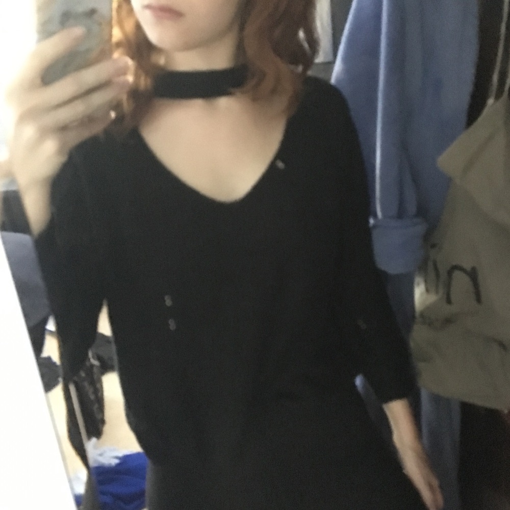 Chocker detail black cropped sweater 🖤